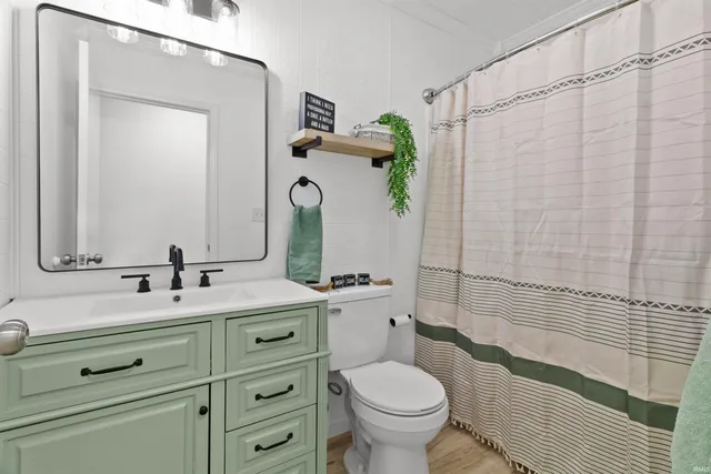 $199,900 | 202 West South I Street, Gas City, IN 46933