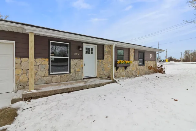 $199,900 | 202 West South I Street, Gas City, IN 46933