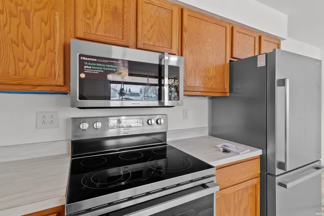 $199,900 | 202 West South I Street, Gas City, IN 46933