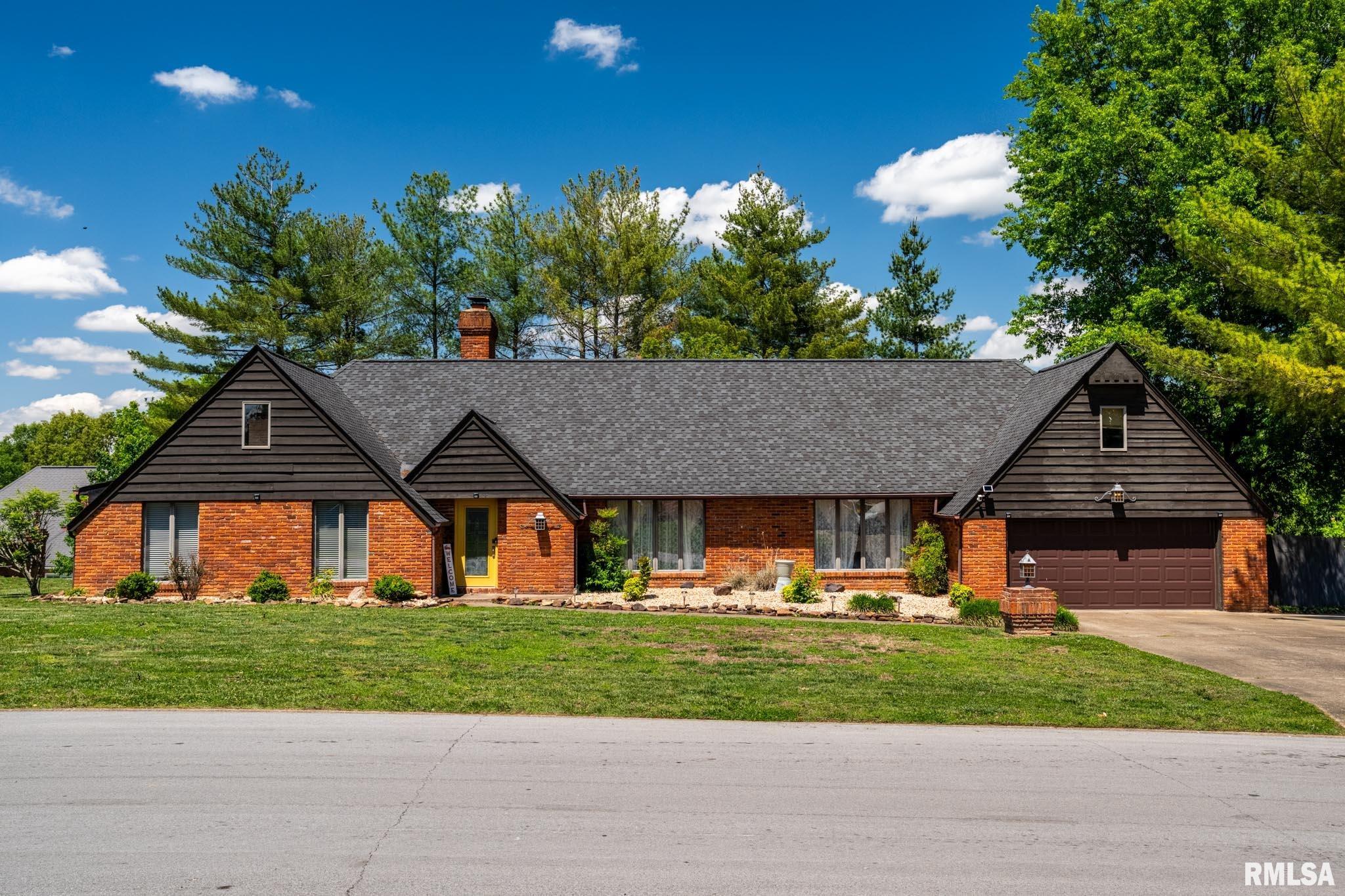 1808 Testa Drive Marion, IL 62959 - Photo 1 of 44