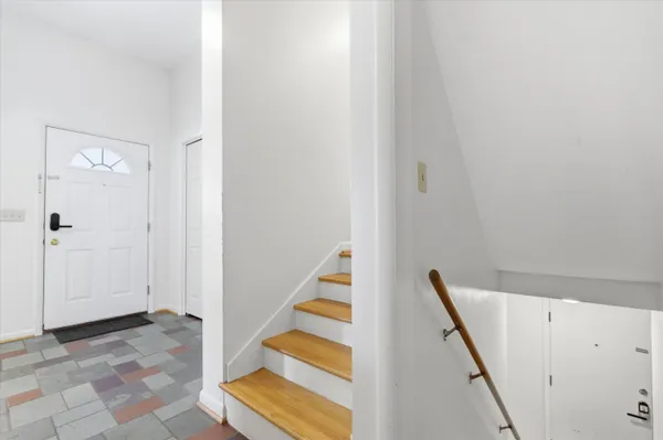 $3,400 | 2220 East Stadium Boulevard, Ann Arbor, MI 48104