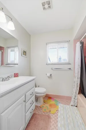 $3,400 | 2220 East Stadium Boulevard, Ann Arbor, MI 48104