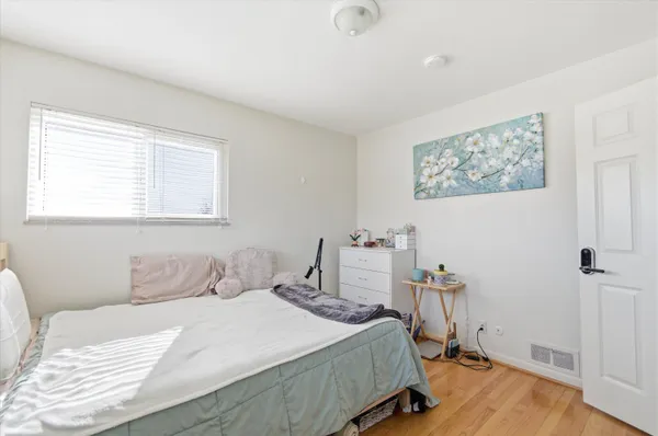 $3,400 | 2220 East Stadium Boulevard, Ann Arbor, MI 48104