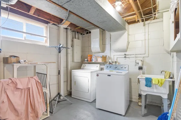$3,400 | 2220 East Stadium Boulevard, Ann Arbor, MI 48104