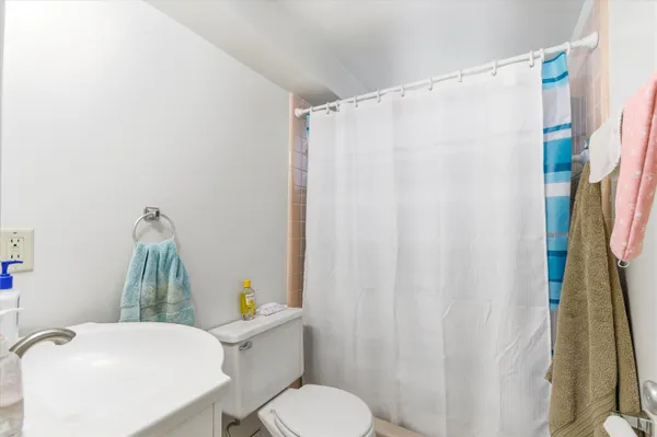 $3,400 | 2220 East Stadium Boulevard, Ann Arbor, MI 48104