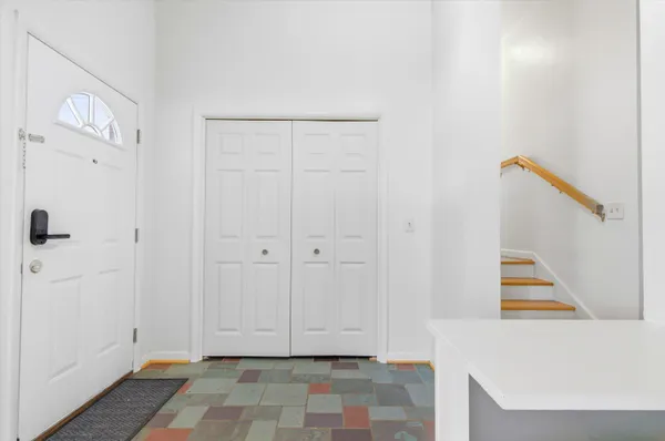 $3,400 | 2220 East Stadium Boulevard, Ann Arbor, MI 48104