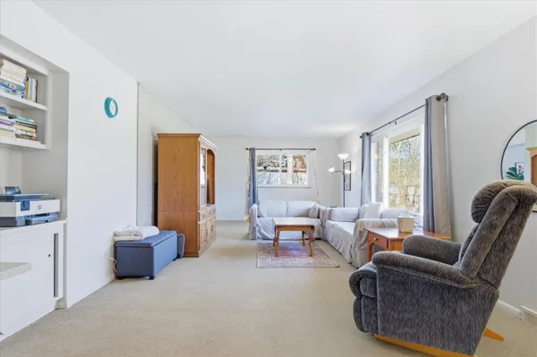 $3,400 | 2220 East Stadium Boulevard, Ann Arbor, MI 48104