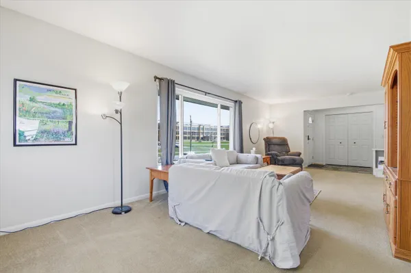 $3,400 | 2220 East Stadium Boulevard, Ann Arbor, MI 48104