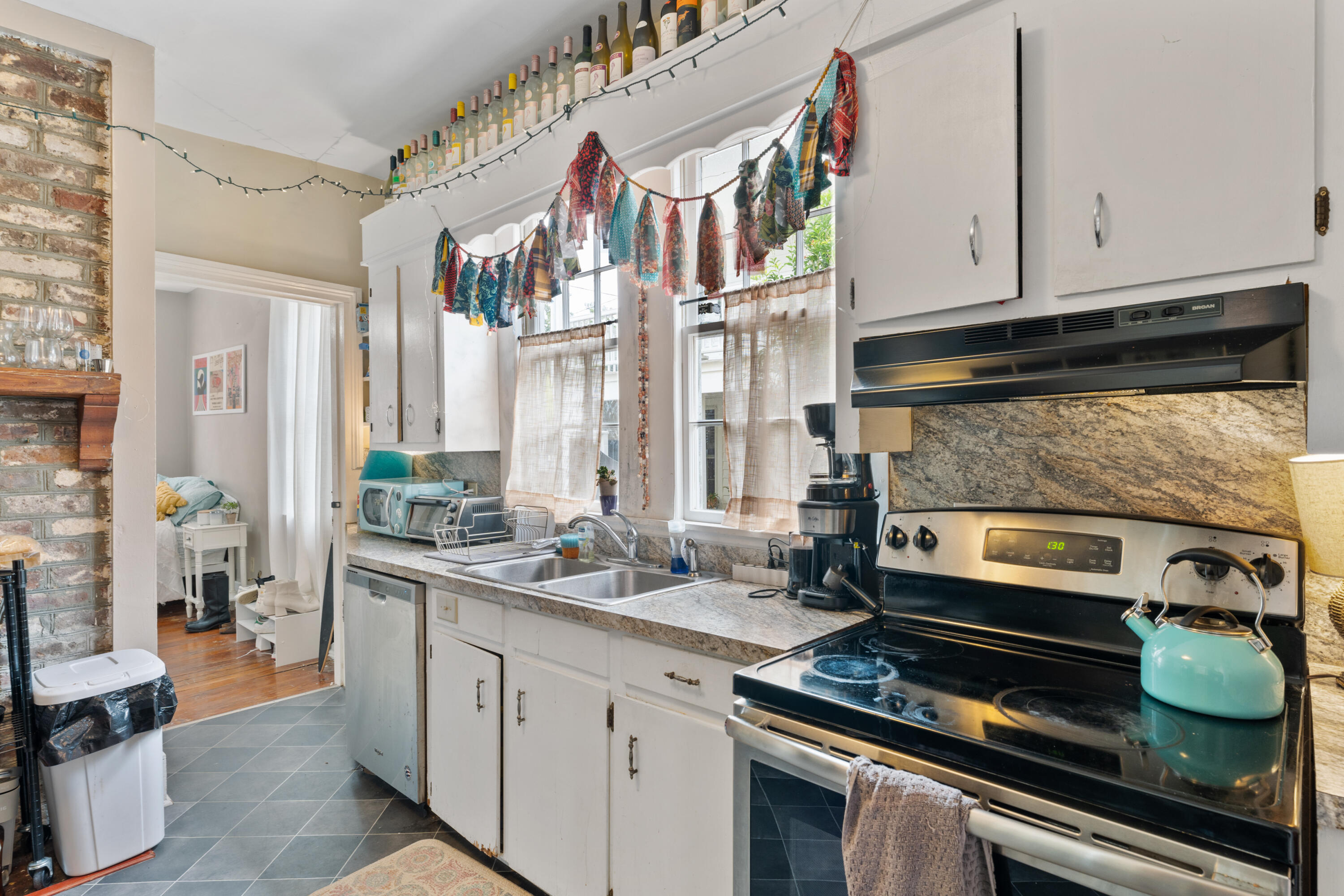 102 Logan Street Charleston, SC 29401 - Photo 19 of 41 102 Logan St By KeenEye Marketing