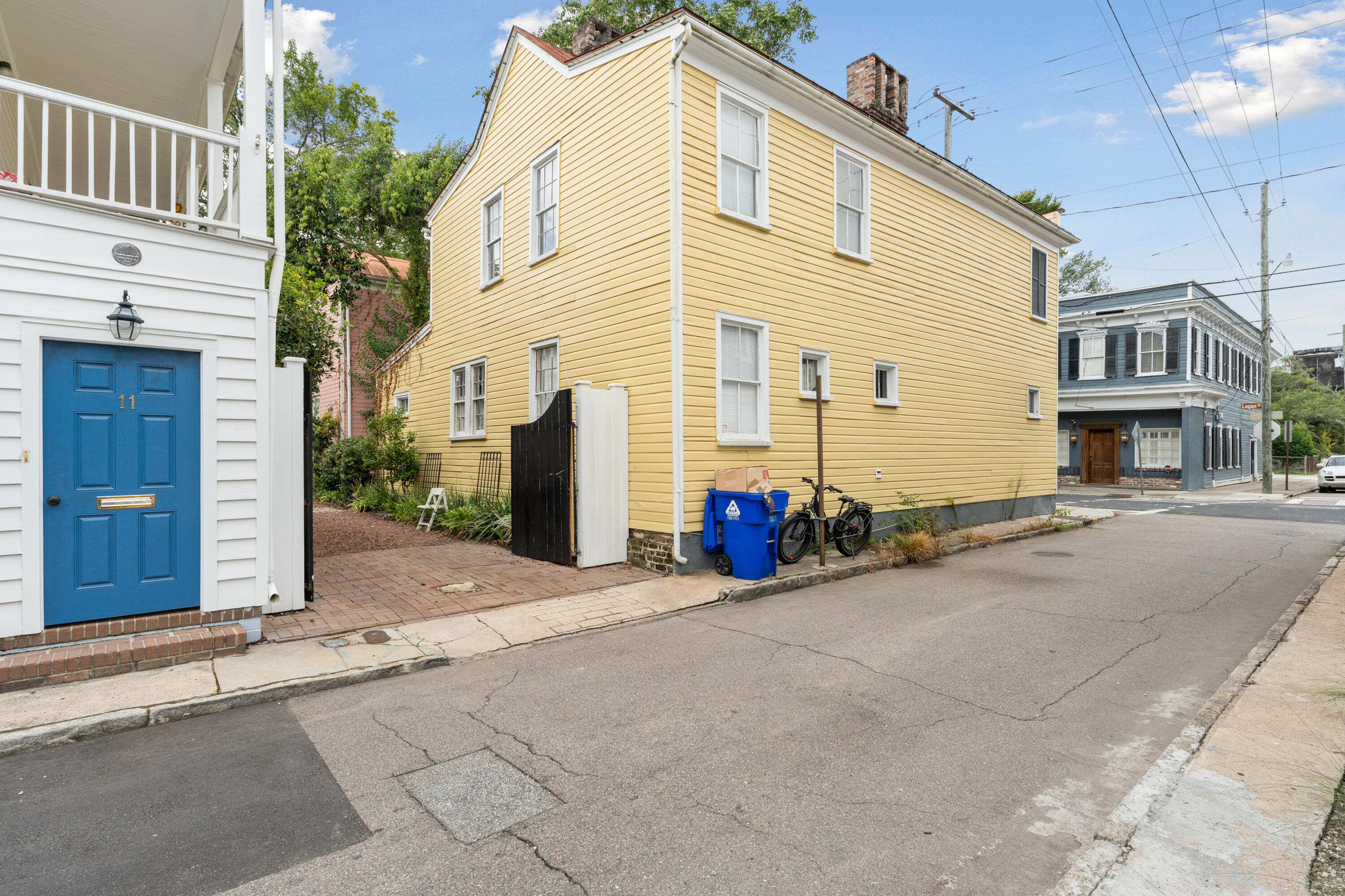102 Logan Street Charleston, SC 29401 - Photo 4 of 41 102 Logan St By KeenEye Marketing