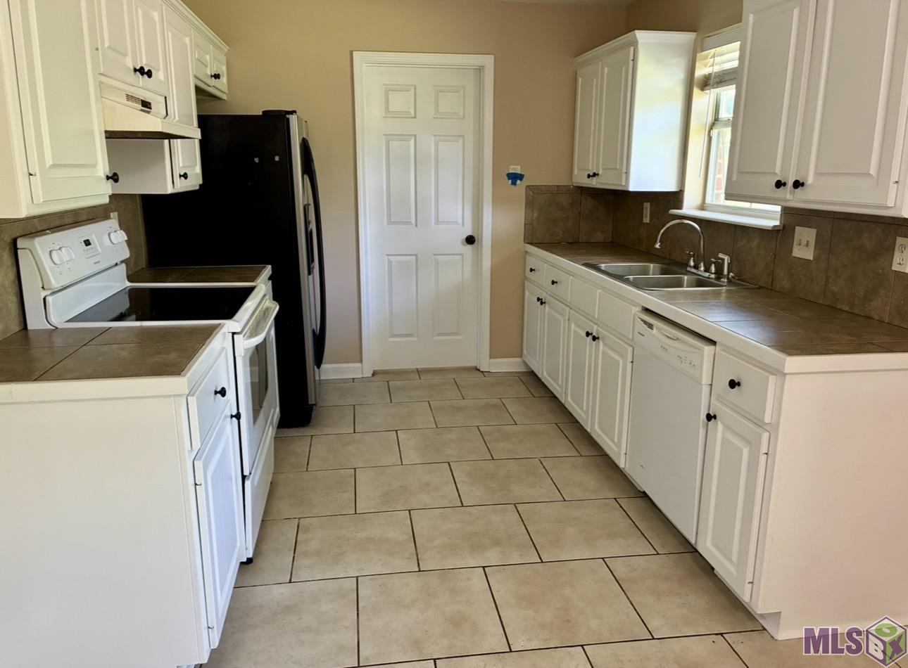 10205 Lake Ridge Avenue Gonzales, LA 70737 - Photo 4 of 10