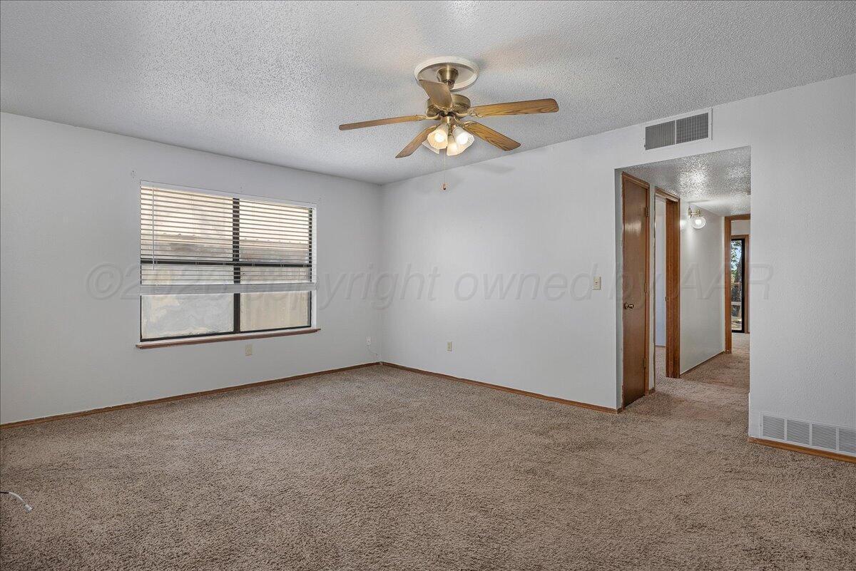 79 Valleyview Road Canyon, TX 79015 - Photo 10 of 40 10-A Living Room 4