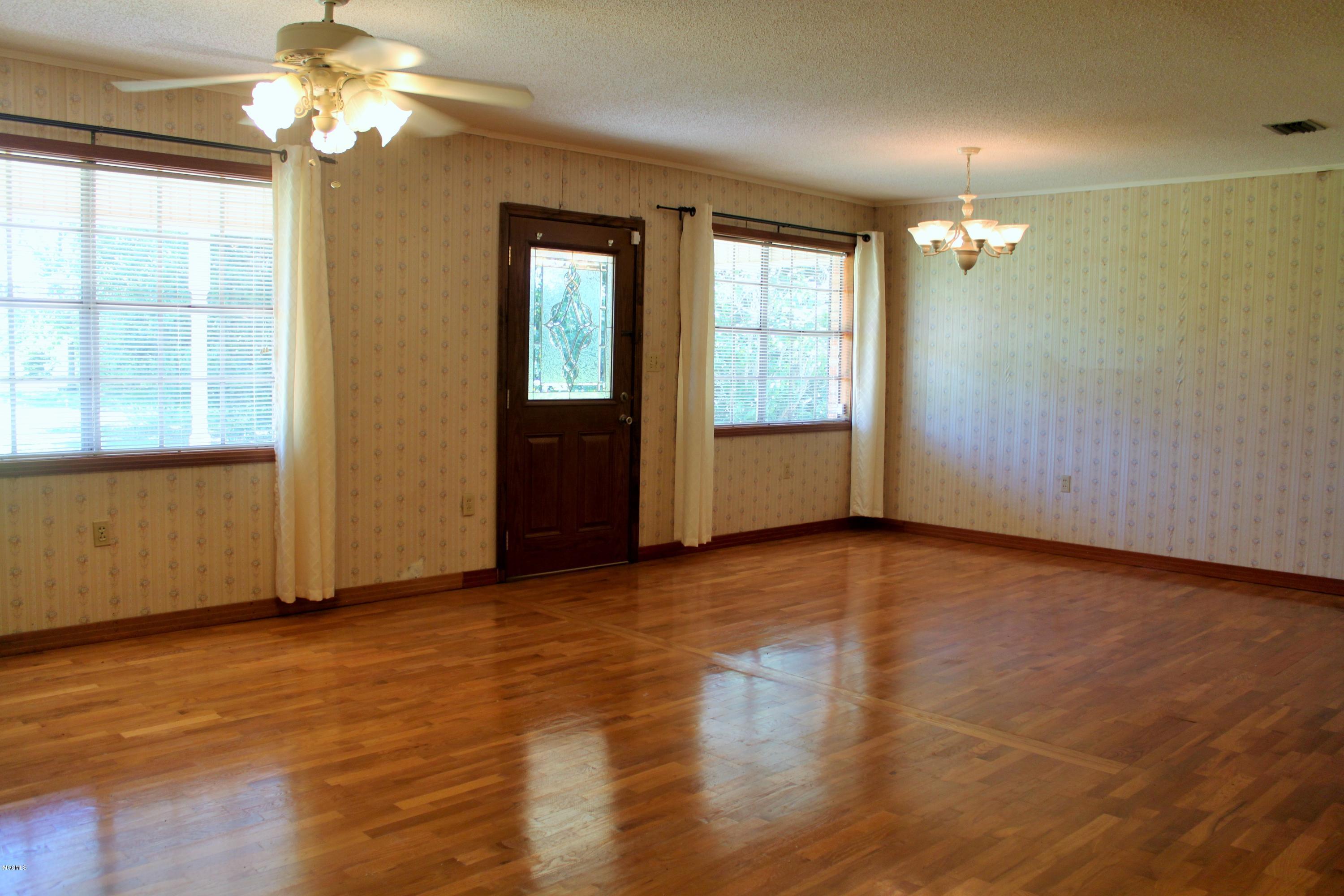 1057 Route 5 Road Lucedale, MS 39452 - Photo 12 of 34 Living 3