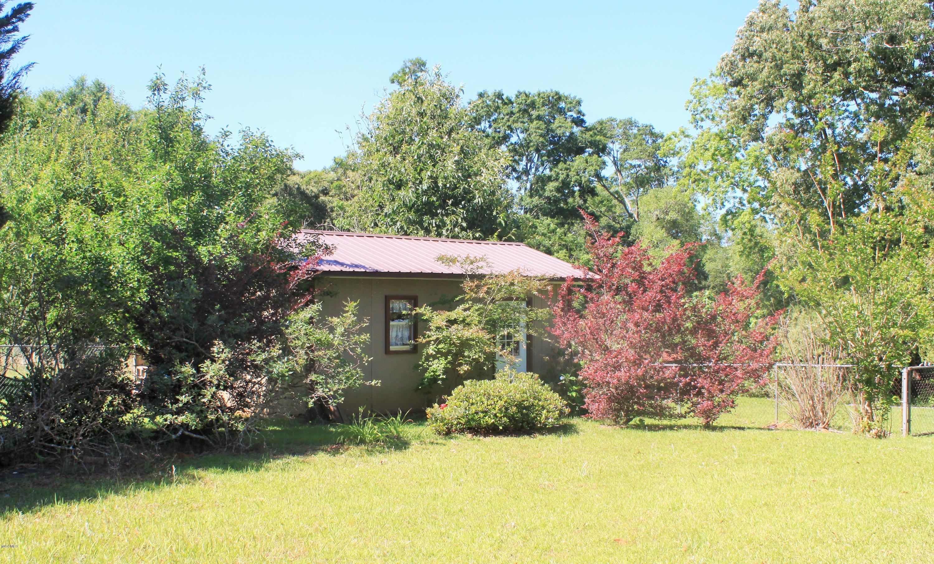 1057 Route 5 Road Lucedale, MS 39452 - Photo 21 of 34 Storage Bldg