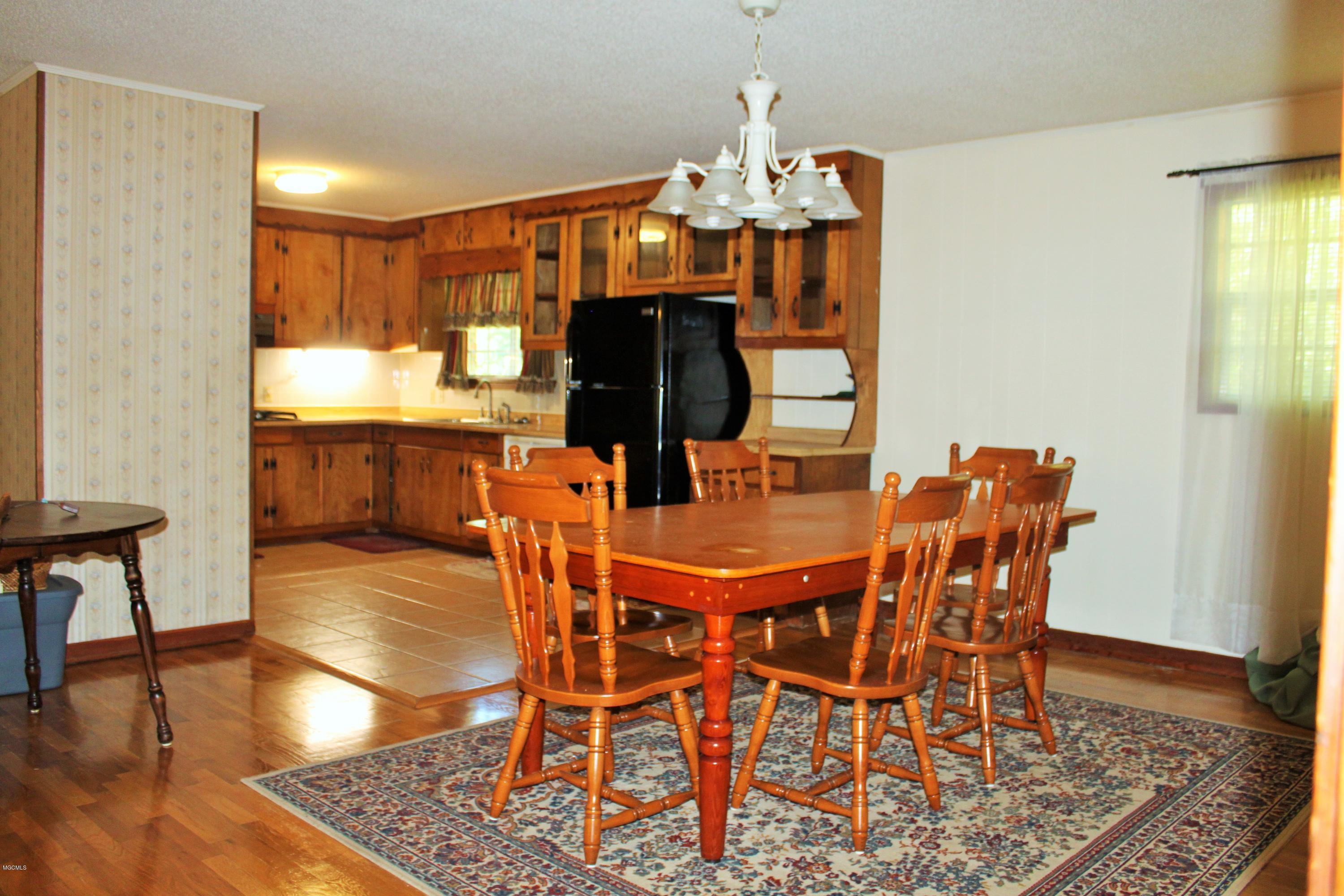 1057 Route 5 Road Lucedale, MS 39452 - Photo 7 of 34 Dining