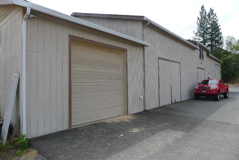 2245 Harbeck Road Grants Pass, OR 97527 - Photo 8 of 12 Additional Photo