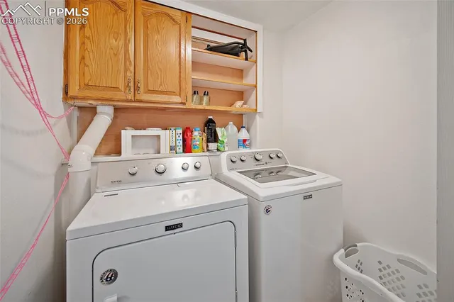 a view of a houses with a yard