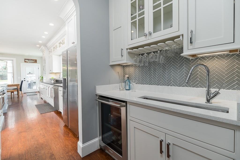 26 Ledgewood Road Manchester, MA 01944 - Photo 13 of 35 Gallery Image 13