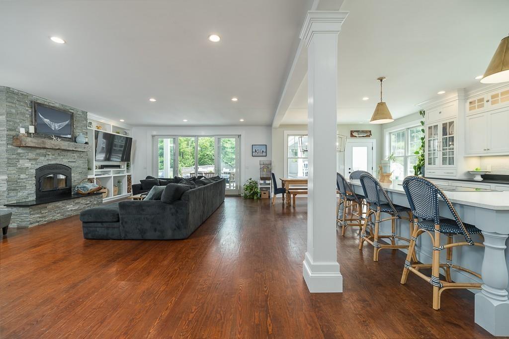 26 Ledgewood Road Manchester, MA 01944 - Photo 6 of 35 Gallery Image 6