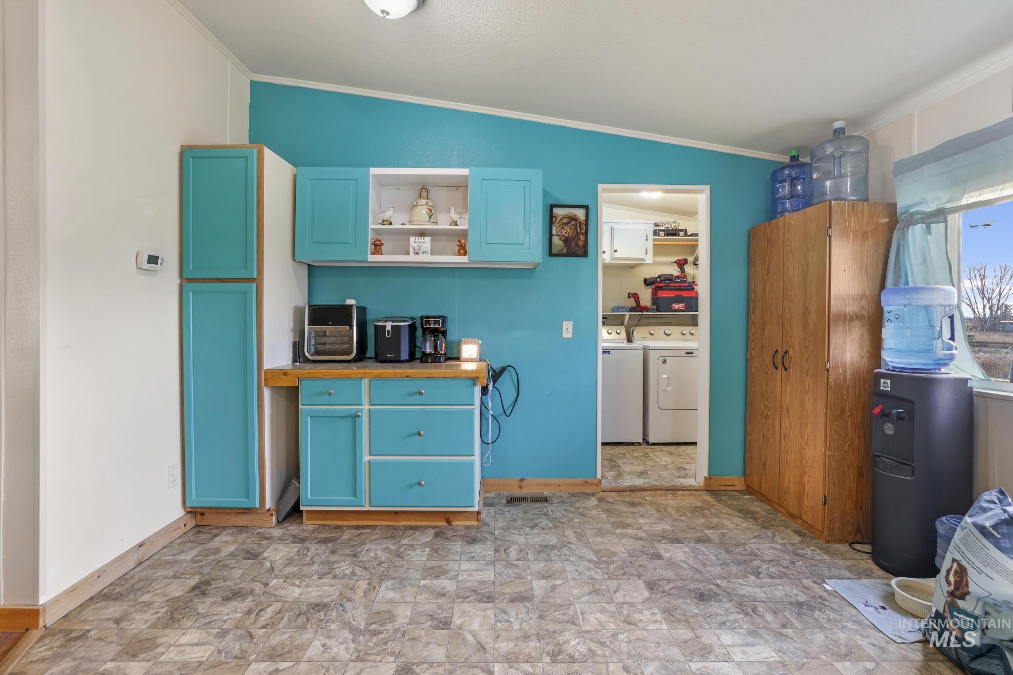 89 South 860 Road West Paul, ID 83347 - Photo 11 of 36