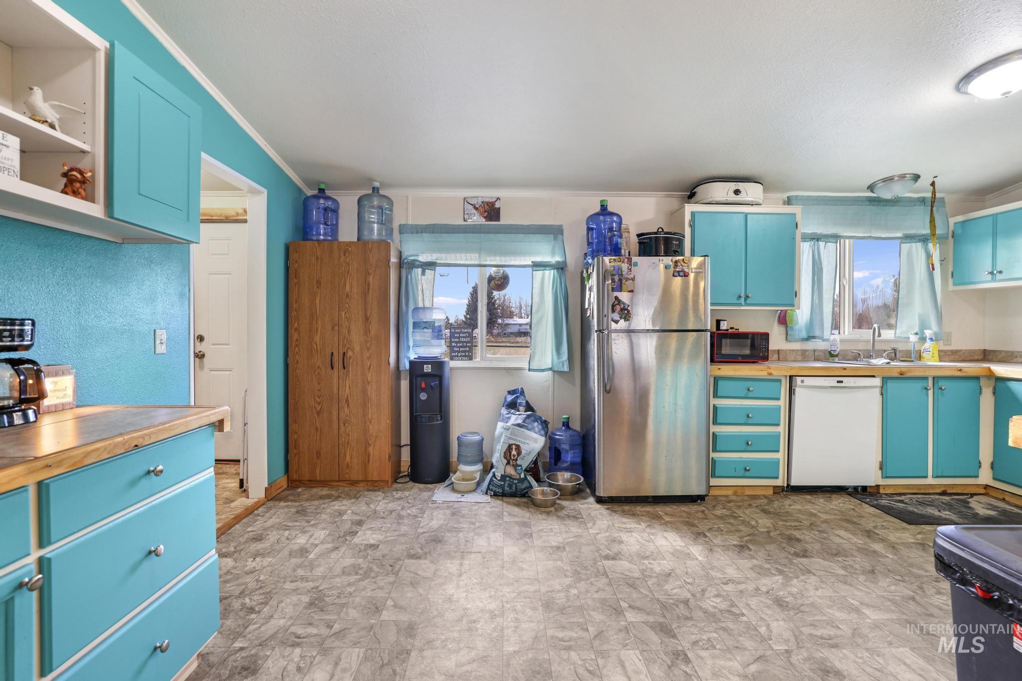 89 South 860 Road West Paul, ID 83347 - Photo 12 of 36