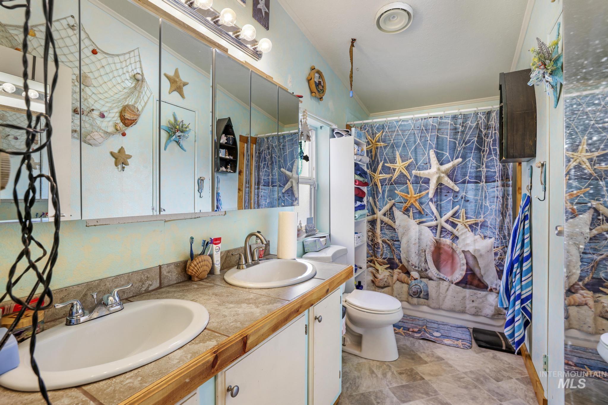 89 South 860 Road West Paul, ID 83347 - Photo 14 of 36