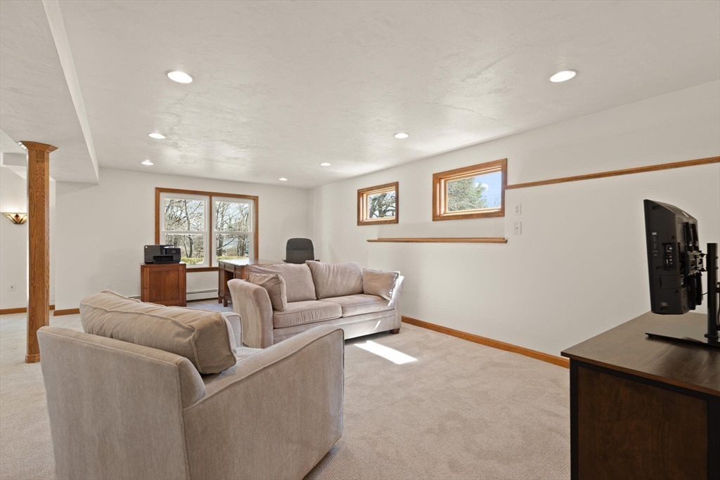 20 Comstock Drive Wrentham, MA 02093 - Photo 32 of 42