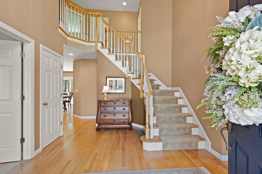 20 Comstock Drive Wrentham, MA 02093 - Photo 5 of 42