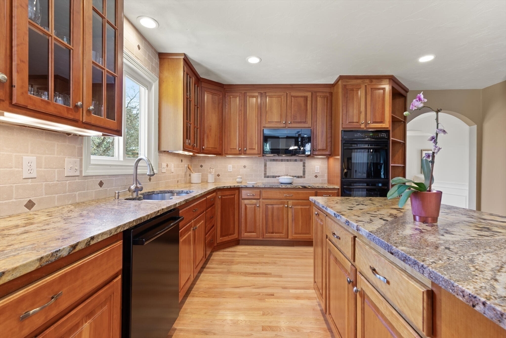 20 Comstock Drive Wrentham, MA 02093 - Photo 7 of 42