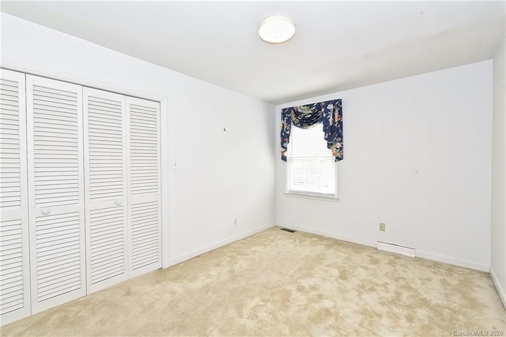 6128 Yellowood Road Charlotte, NC 28210 - Photo 25 of 34 Gallery Image 25