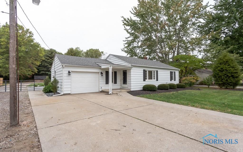 9740 Monclova Road Monclova, OH 43542 - Photo 3 of 38 Gallery Image 3