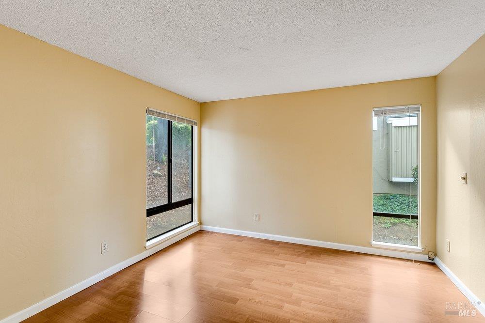 900 Southampton Road, Unit 11 Benicia, CA 94510 - Photo 13 of 36