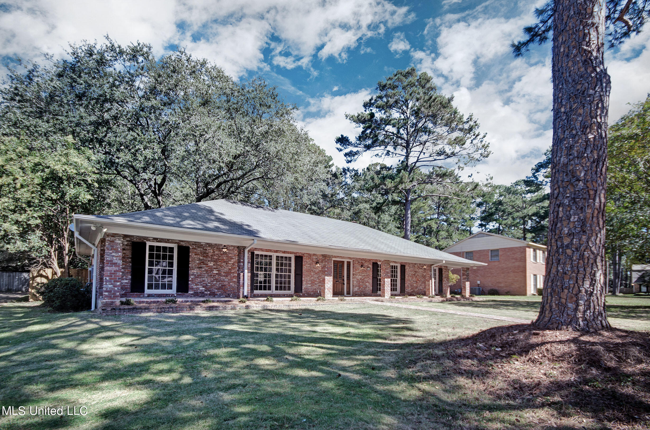 5338 Briarfield Road Jackson, MS 39211 - Photo 3 of 29 IMGP5221_2_3