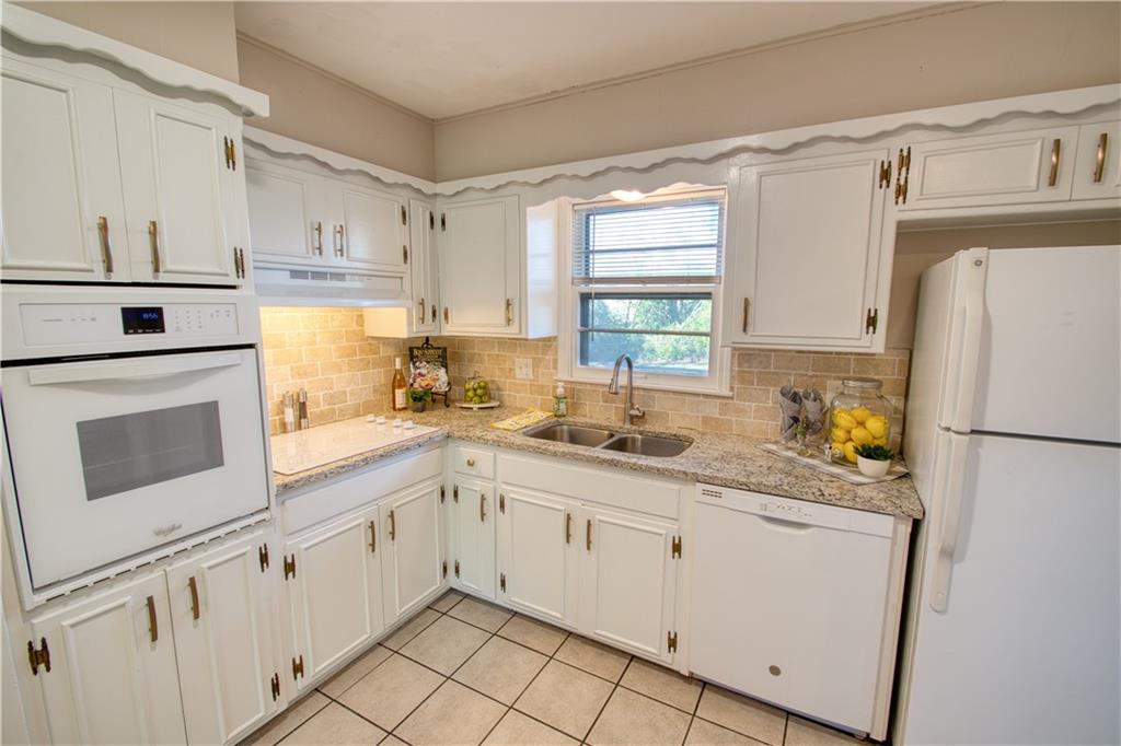 9200 Reeder Drive Overland Park, KS 66214 - Photo 16 of 37