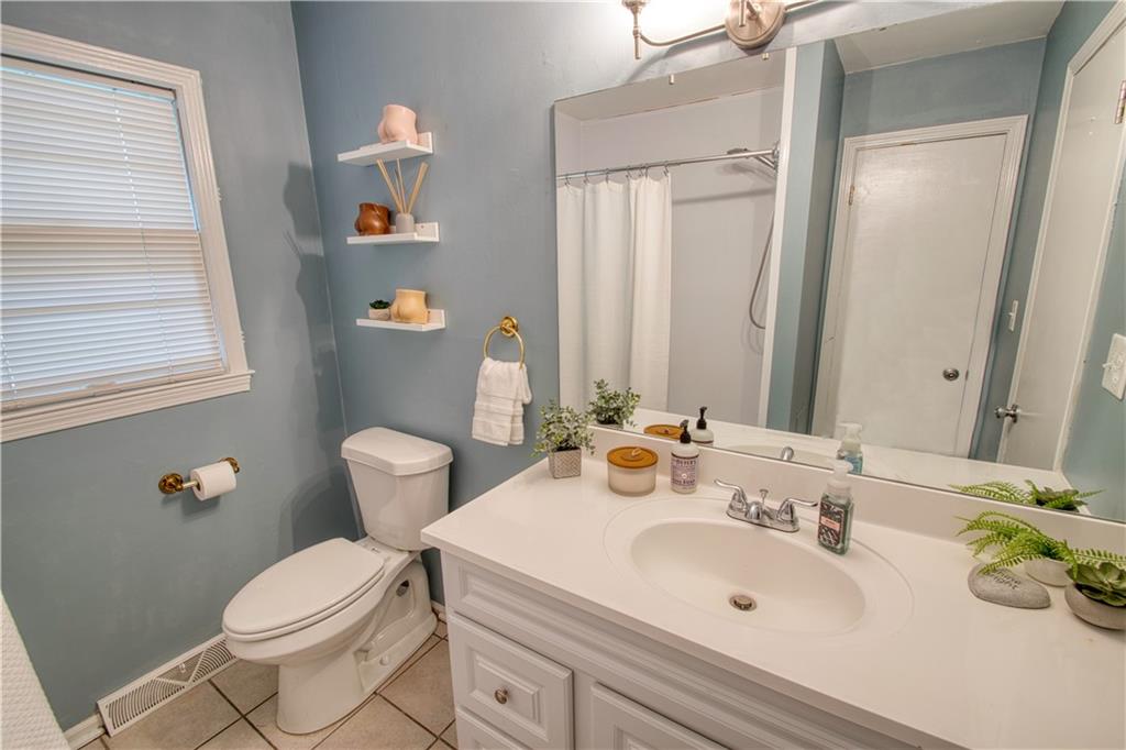 9200 Reeder Drive Overland Park, KS 66214 - Photo 26 of 37
