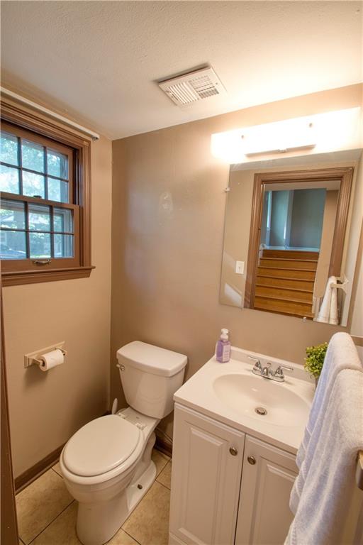 9200 Reeder Drive Overland Park, KS 66214 - Photo 8 of 37