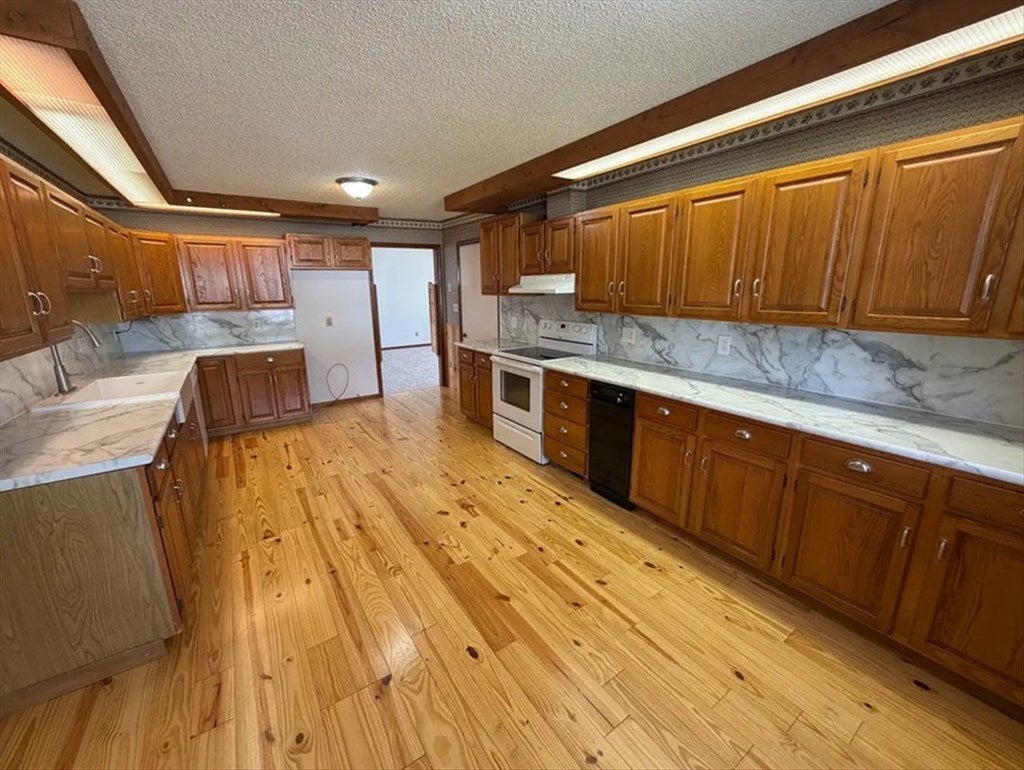 1201 Ridgeway Road Macon, MO 63552 - Photo 7 of 43 Gallery Image 7
