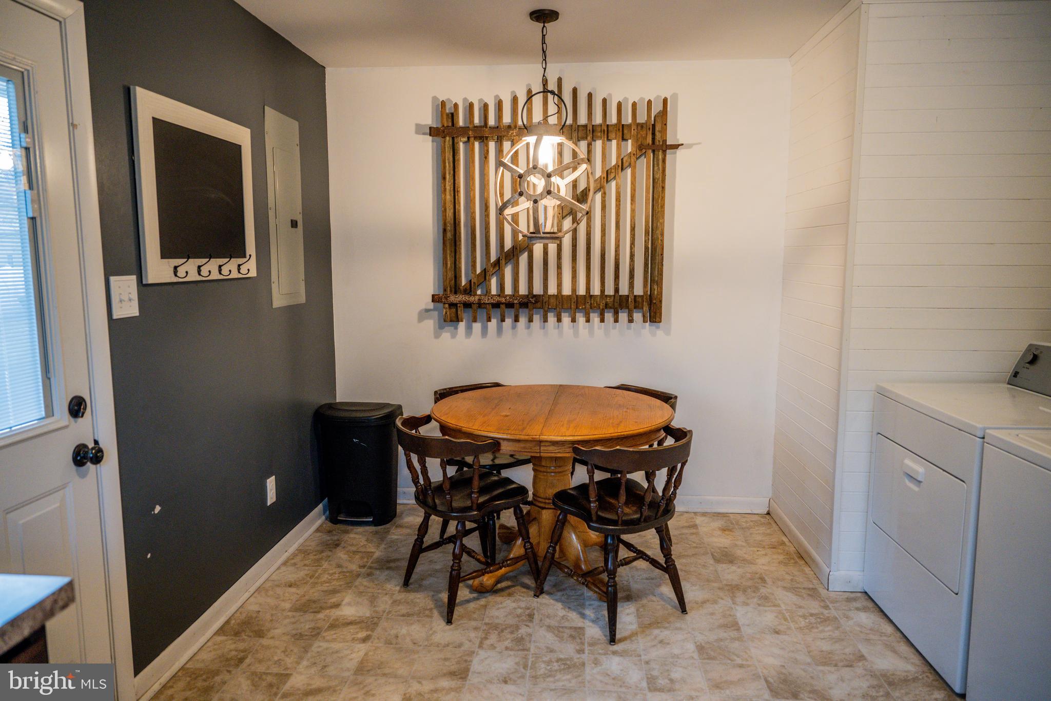 25 Mahoney Road Pennsville, NJ 08070 - Photo 8 of 25 Eat in kitchen