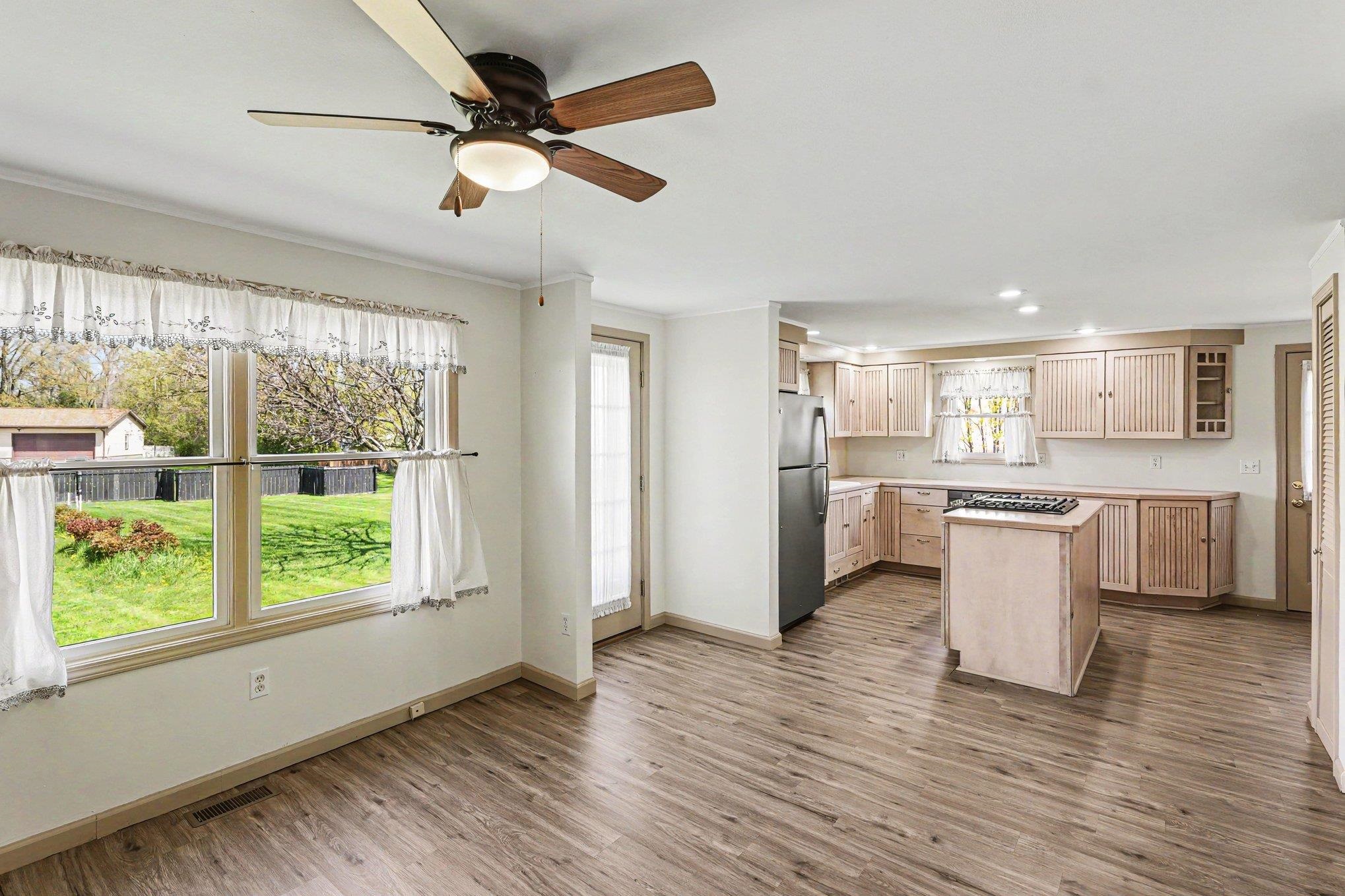 418 Cambridge Street Bay City, MI 48708 - Photo 10 of 26