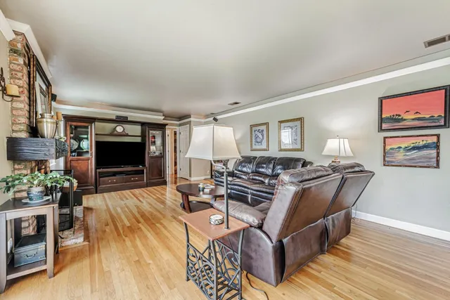 $2,299,000 | 949 Pleasant Hill Road, Redwood City, CA 94061