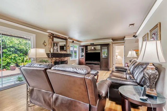 $2,299,000 | 949 Pleasant Hill Road, Redwood City, CA 94061