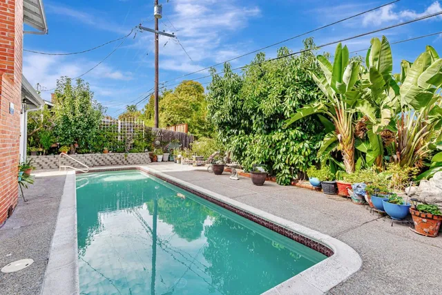 $2,299,000 | 949 Pleasant Hill Road, Redwood City, CA 94061