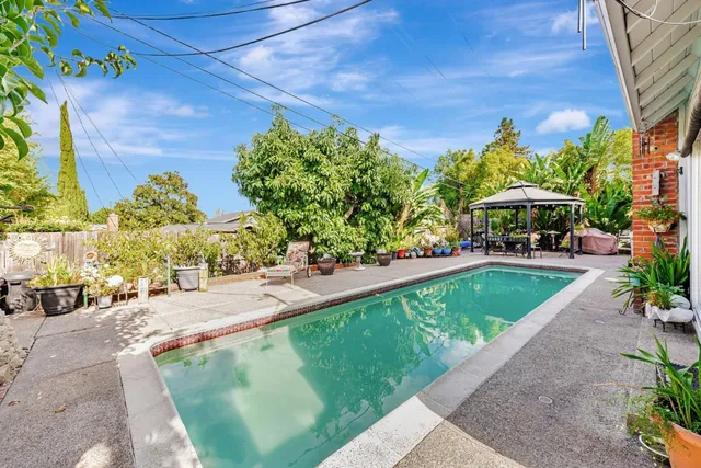 $2,299,000 | 949 Pleasant Hill Road, Redwood City, CA 94061