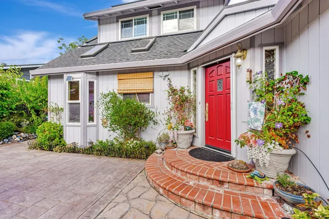$2,299,000 | 949 Pleasant Hill Road, Redwood City, CA 94061