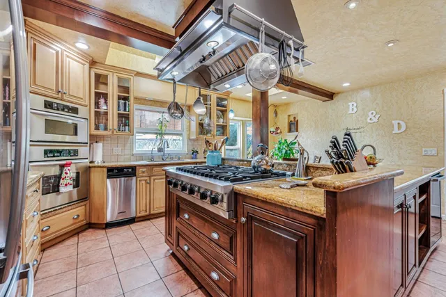 $2,299,000 | 949 Pleasant Hill Road, Redwood City, CA 94061