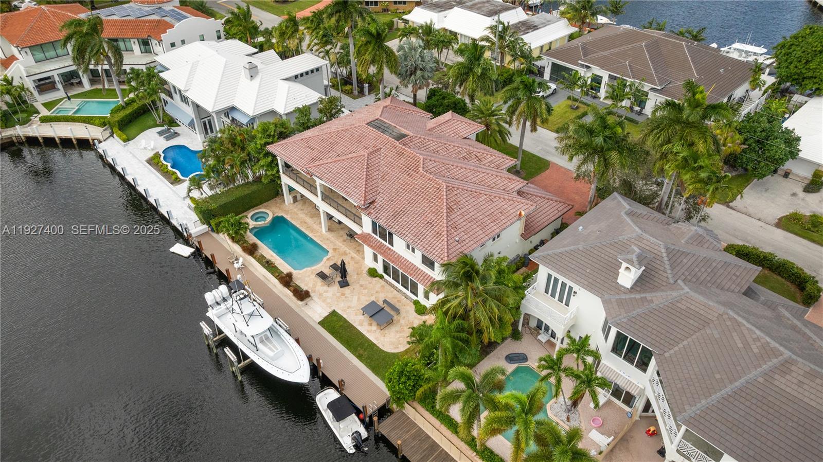 2320 Northeast 34th Court Lighthouse Point, FL 33064 - Photo 2 of 33