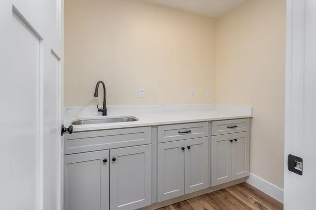 $925,000 | 320 Knox Marsh Road, Dover, NH 03820