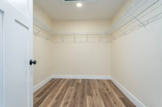 $925,000 | 320 Knox Marsh Road, Dover, NH 03820