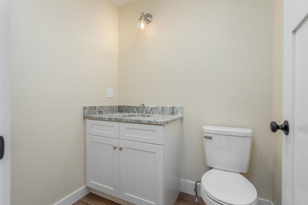 320 Knox Marsh Road Dover, NH 03820 - Photo 17 of 27