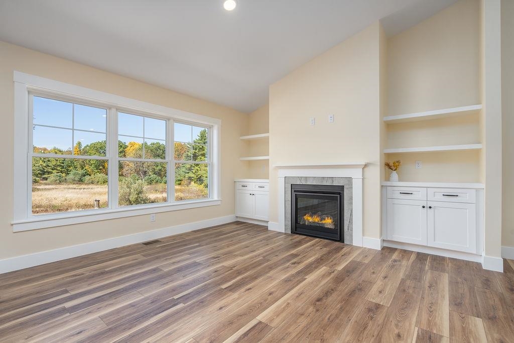 320 Knox Marsh Road Dover, NH 03820 - Photo 4 of 27